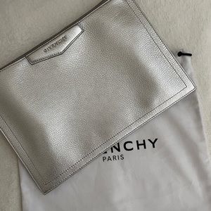 Silver Antigona Medium Clutch Bag